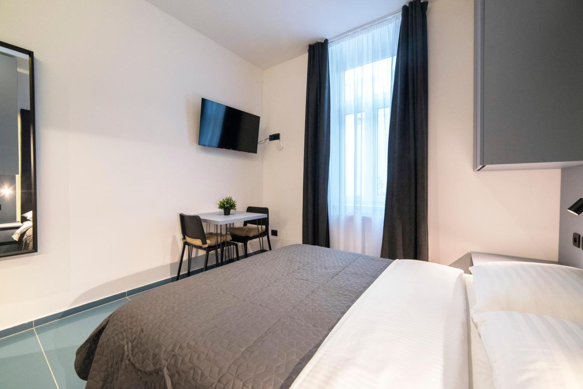 Apartments Bella Mia, 1St Floor 萨格勒布 外观 照片